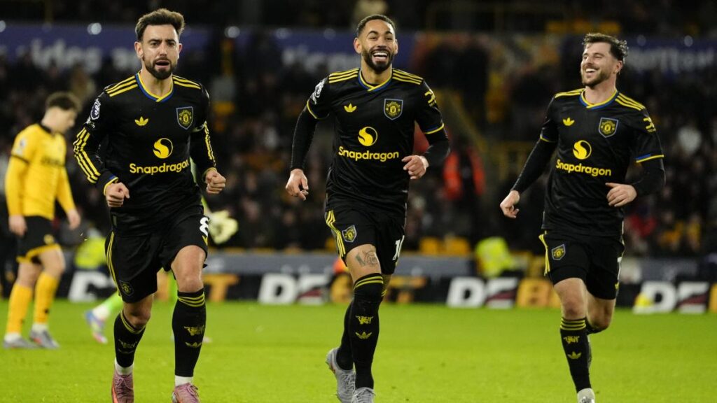 Manchester United Dominates Wolverhampton in a Thrilling Match Manchester United Dominates Wolverhampton in a Thrilling Match
