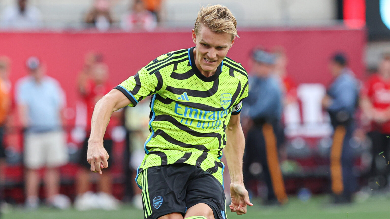Arsenal Fans Make Unexpected Discovery About Martin Odegaard and Eberechi Eze