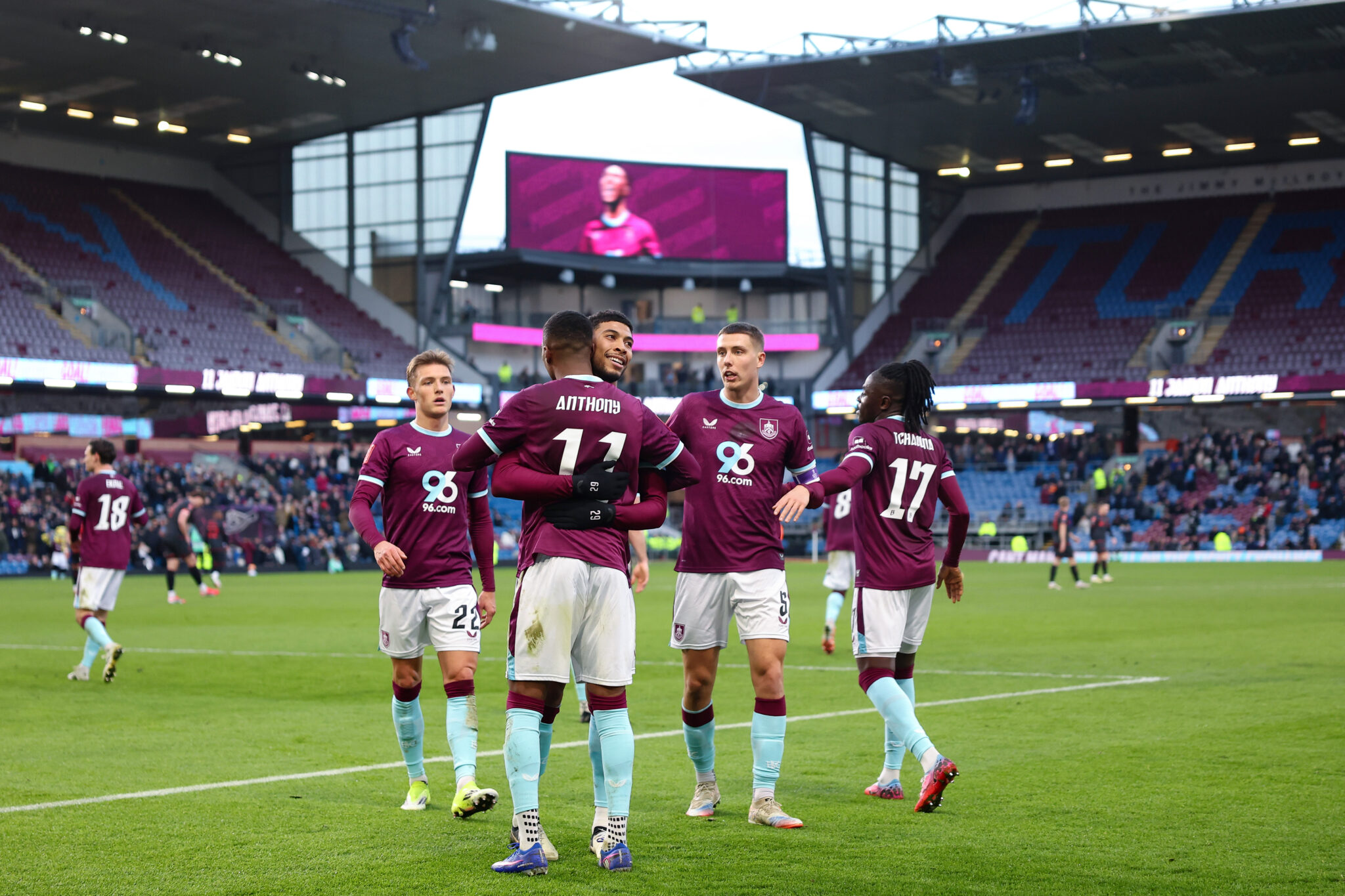 Burnley vs Tottenham Hotspur: Match Preview and Team Updates