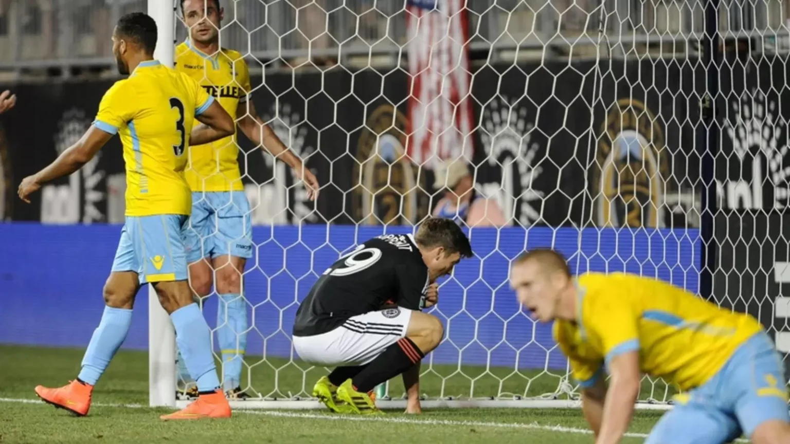 Crystal Palace Faces Turmoil: FA Cup Upset, Captain Departure, and Manager Exit!