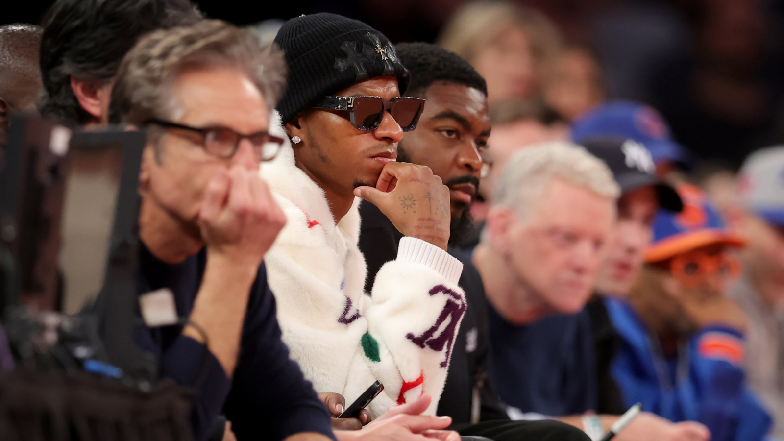 Deco Holds Talks with Marcus Rashford's Agents as Transfer Decision Approaches