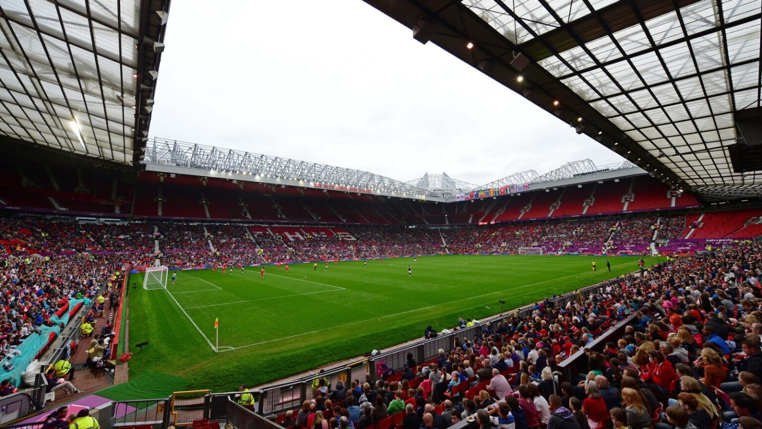 Gary Neville Shares His Top Picks for Manchester United’s Next Manager