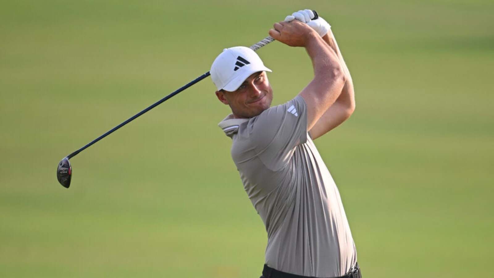 Liverpool Fan Ludvig Aberg Chooses Between Fernando Torres and Luis Suarez