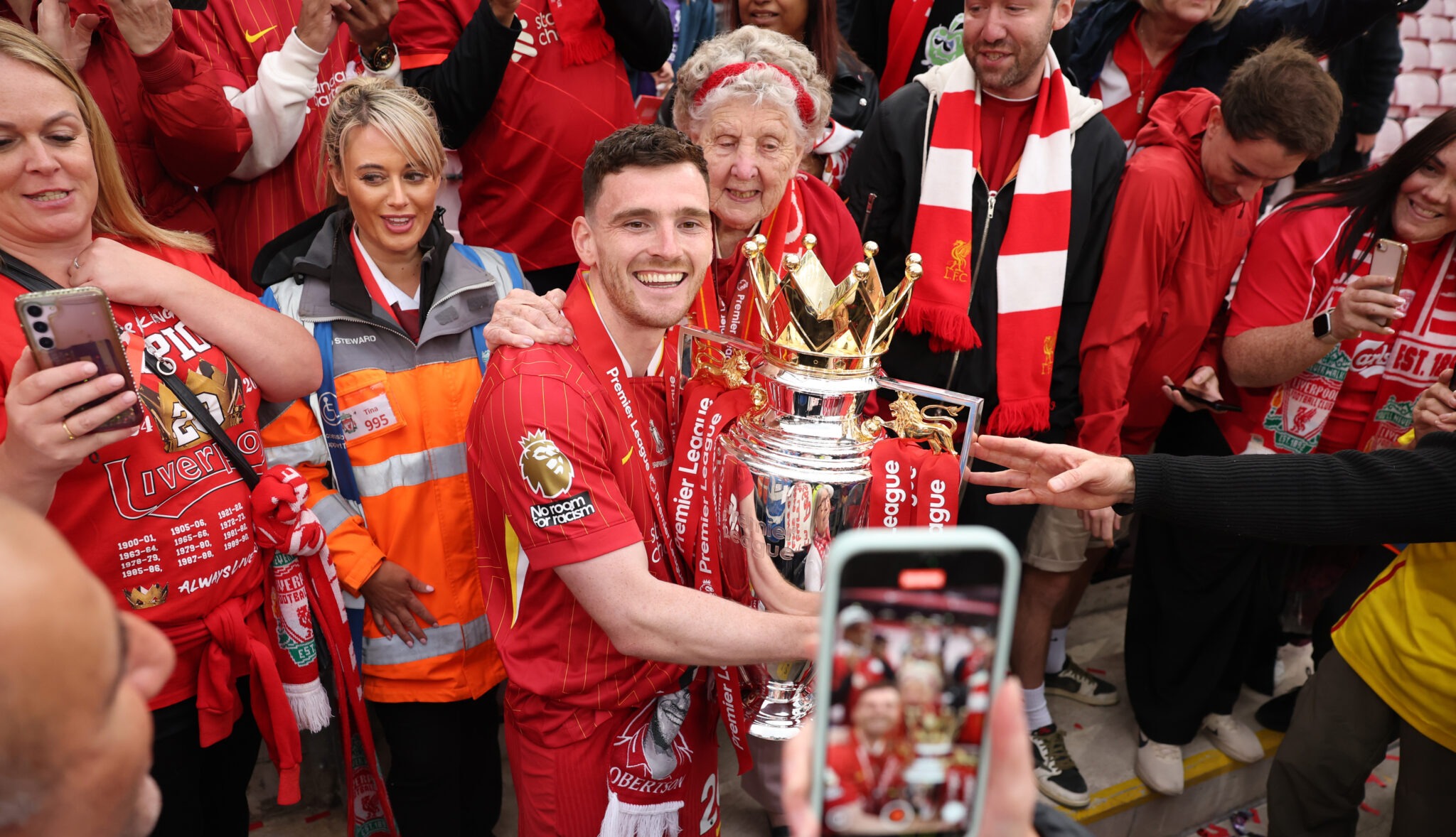 Liverpool Initiates Initial Transfer Discussions with Spurs