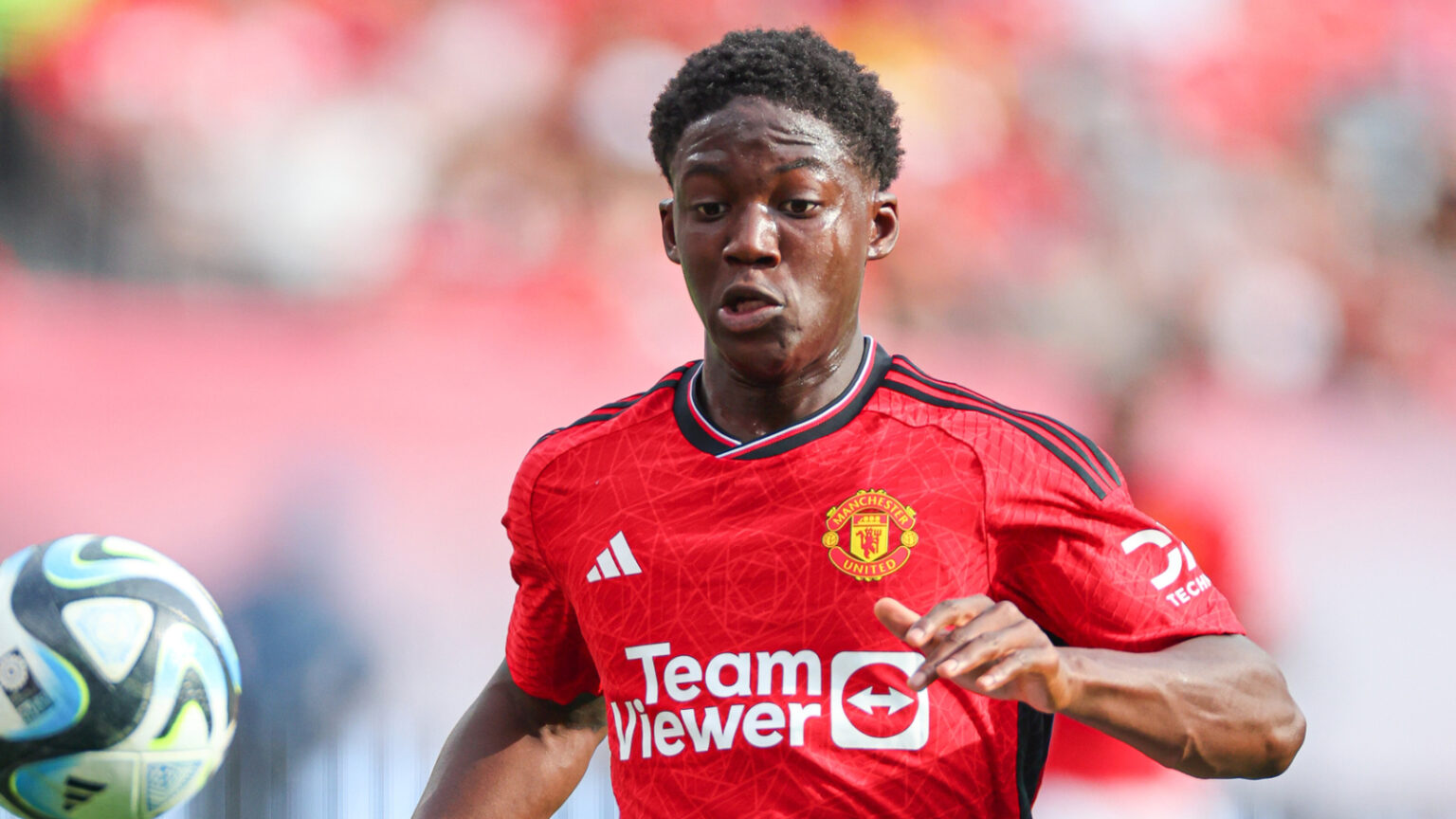 Manchester United Set to Loan Out Midfielder Again