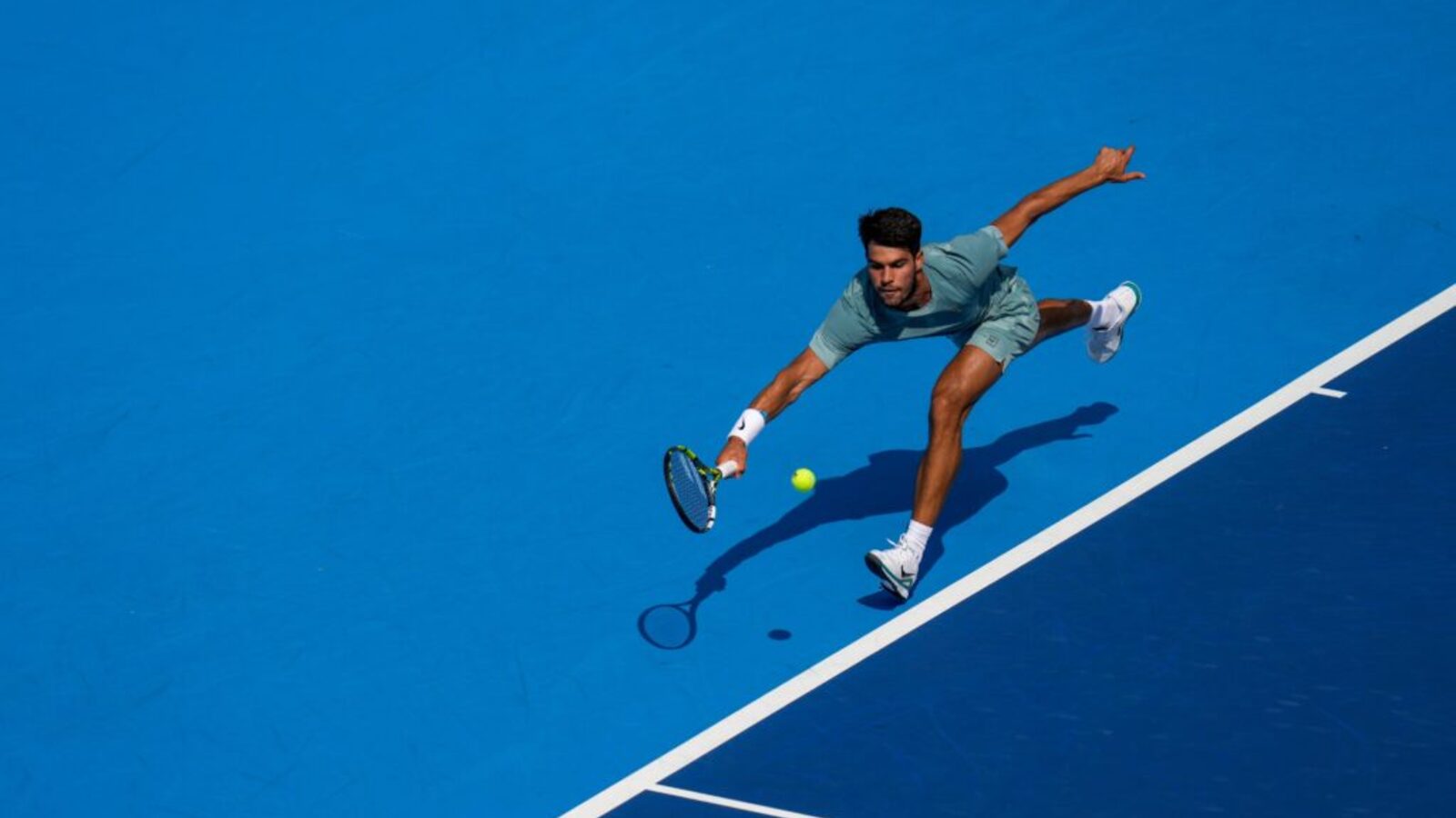 Predictions for Day 1 of the Australian Open Men's Matches: Carlos Alcaraz Faces Adam Walton