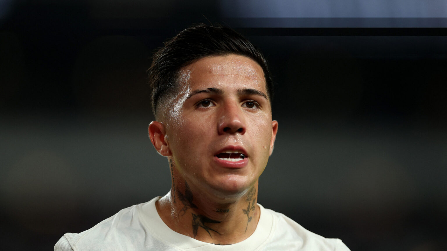 Premier League Highlights: Thrilling Twists on Matchday 20