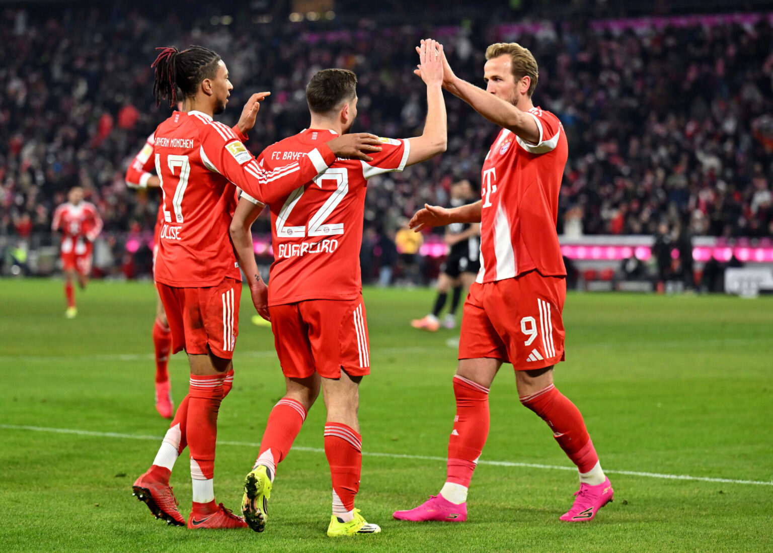 Real Madrid falters as Bayern Munich regains the top spot