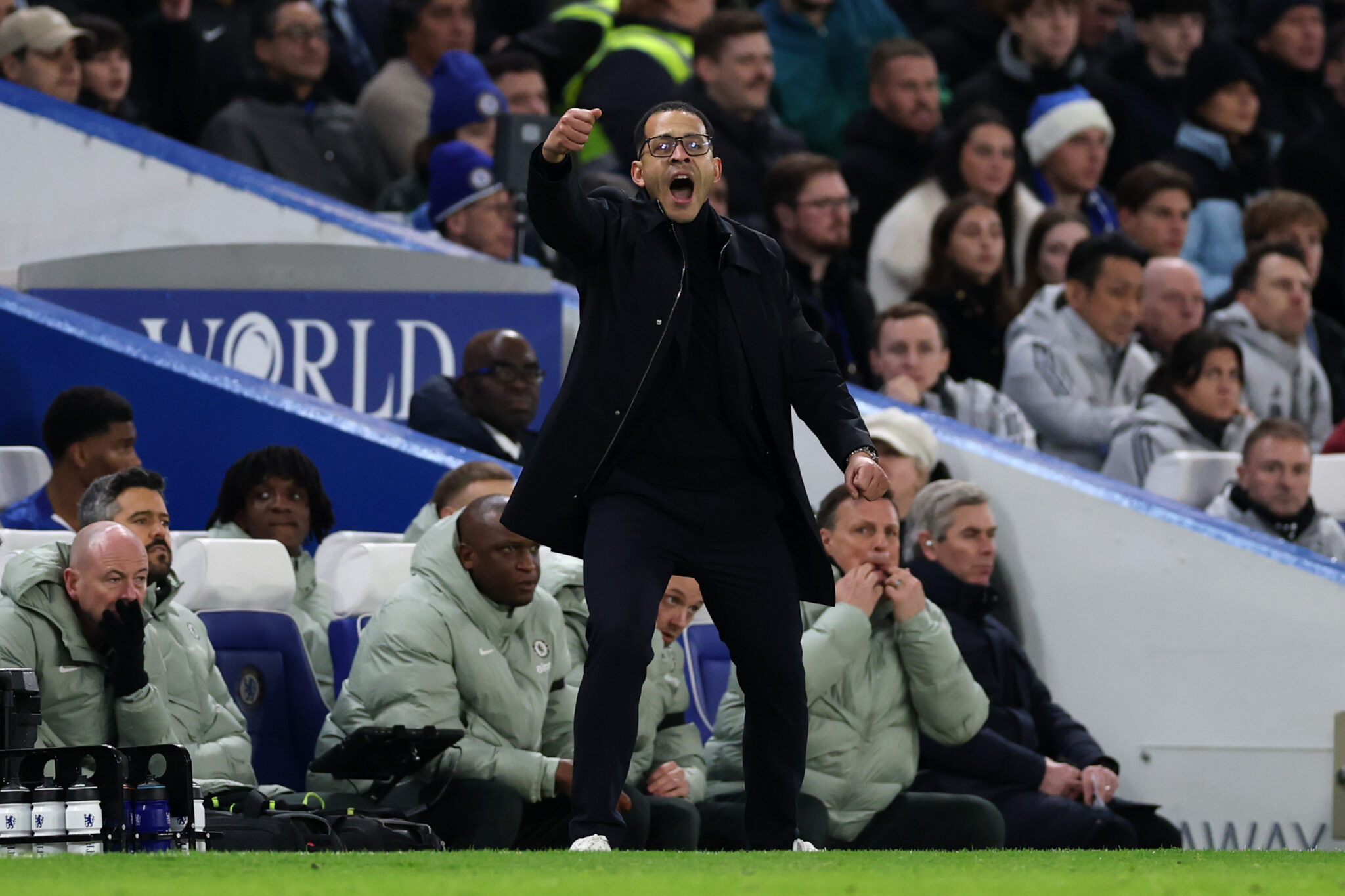 Rosenior Praises Chelsea's Courage Despite Defeat to Arsenal