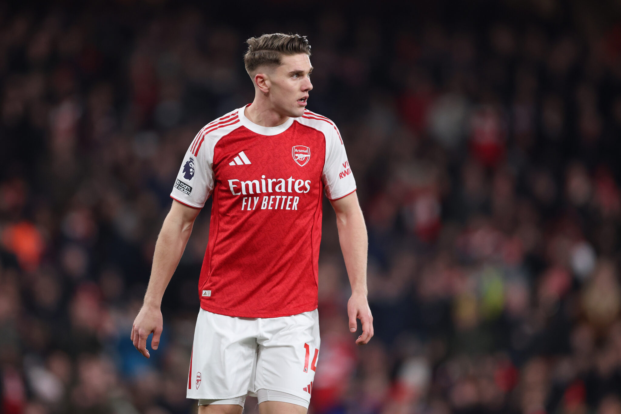 Scholes Raises Concerns About Arsenal's Attack Performance in Recent Matches