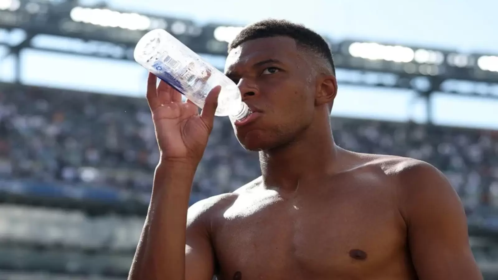 The Challenges of Managing Kylian Mbappé in Football