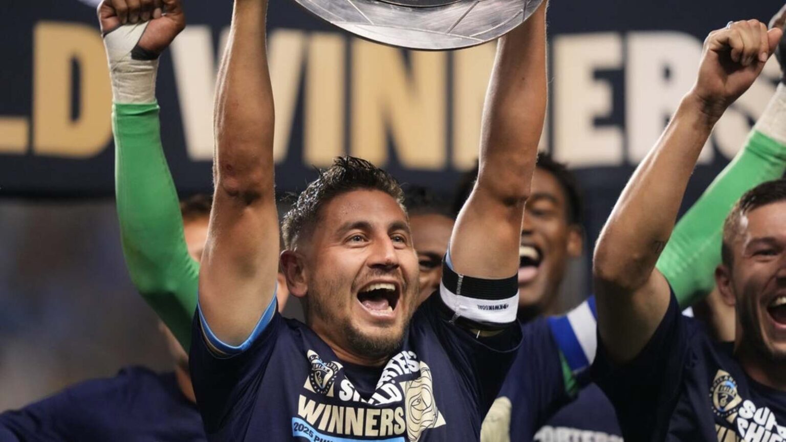 Union’s Alejandro Bedoya Signs One-Year Contract