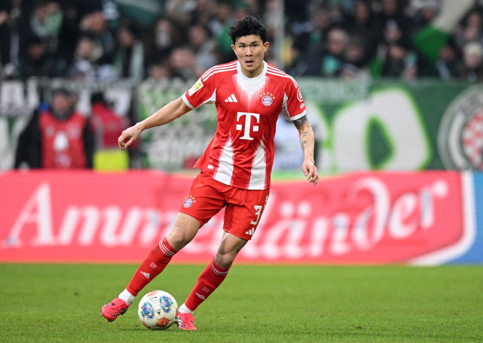 Bayern Considering Defender’s Exit as Chelsea and Spurs Show Interest Bayern Considering Defender’s Exit as Chelsea and Spurs Show Interest