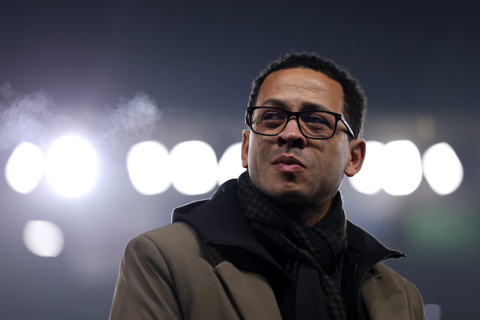 Chelsea Manager Rosenior Advocates for Bans Against Racist Behavior