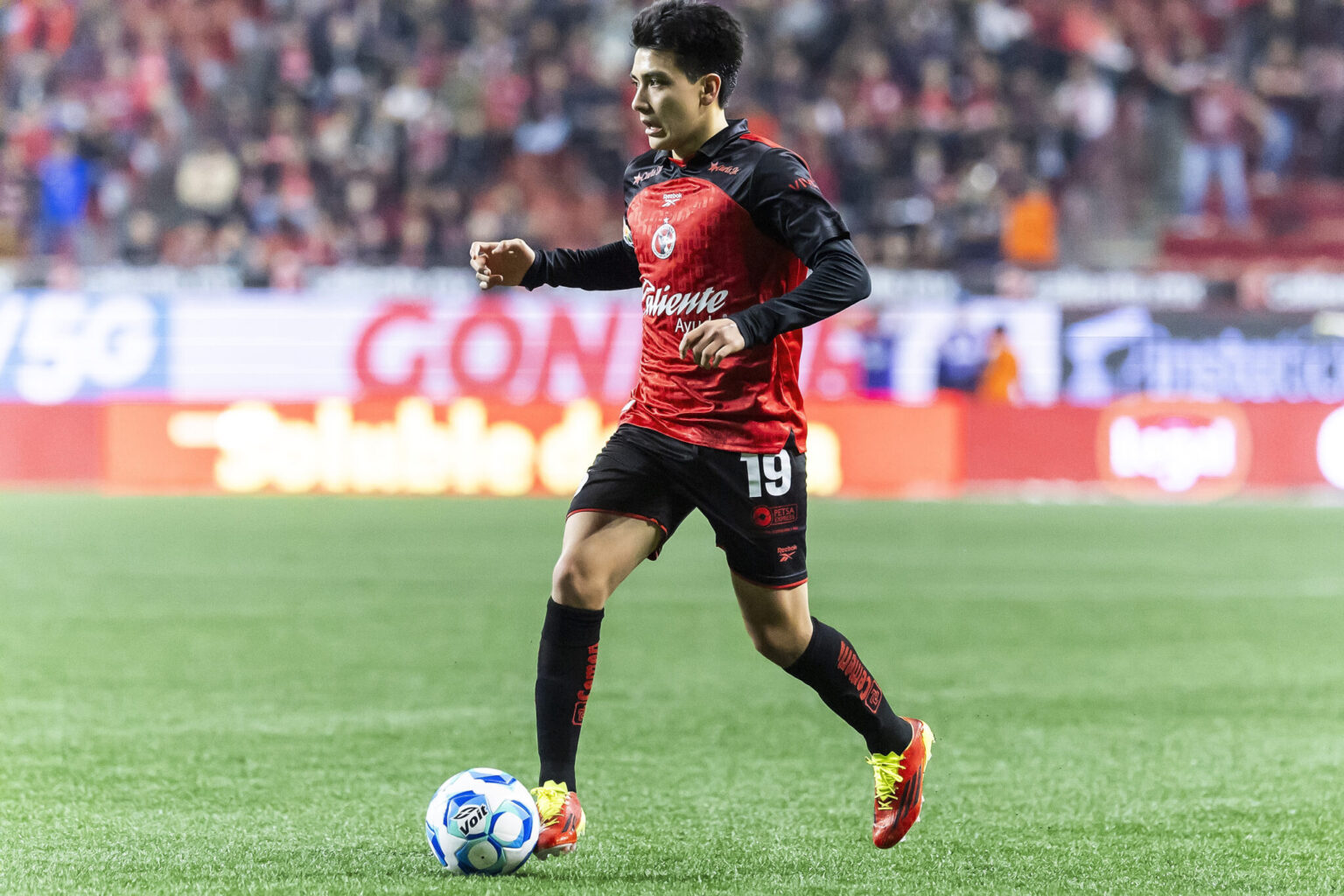 Premier League Teams Cautioned About High Cost of Gilberto Mora