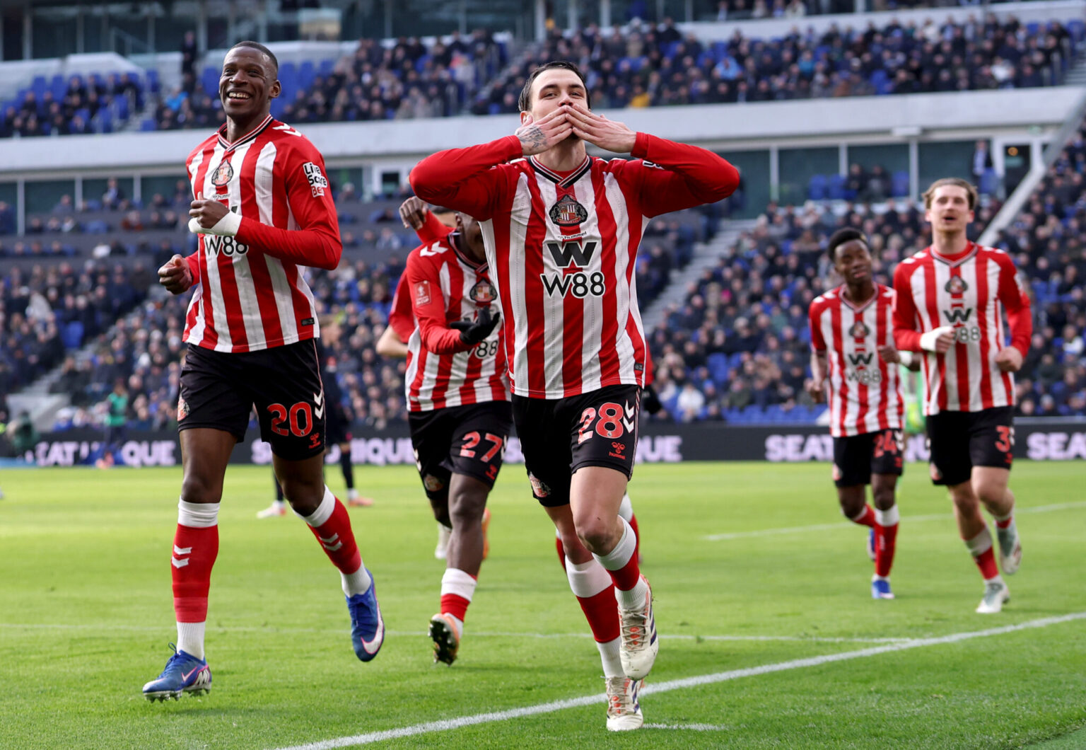 Sunderland vs Burnley – Match Preview and Team Updates