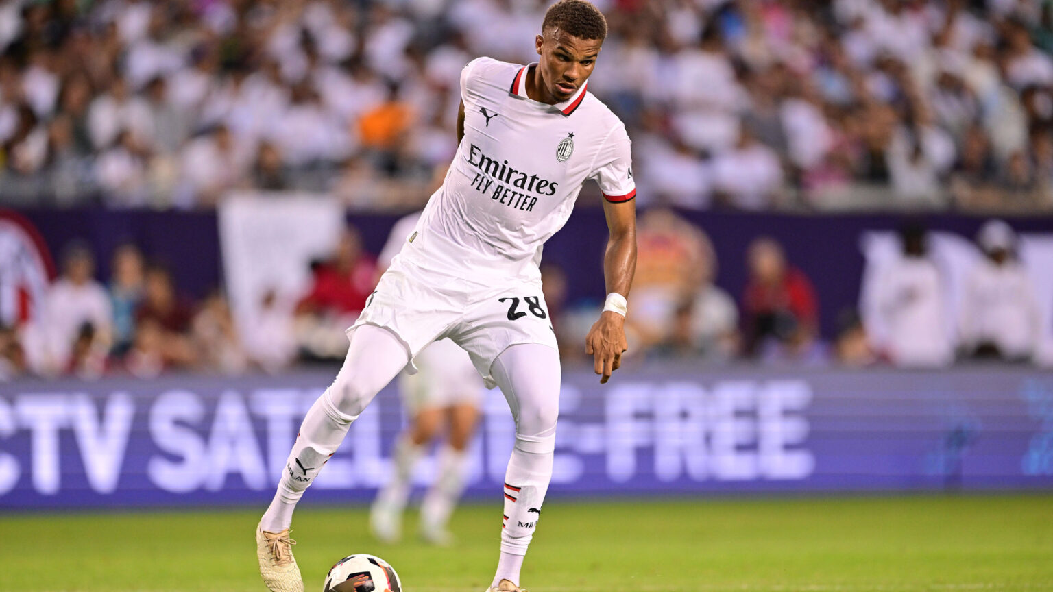 5 Players Who Ruined Their Reputation with Disappointing Champions League Round of 16 Performances 5 Players Who Ruined Their Reputation with Disappointing Champions League Round of 16 Performances