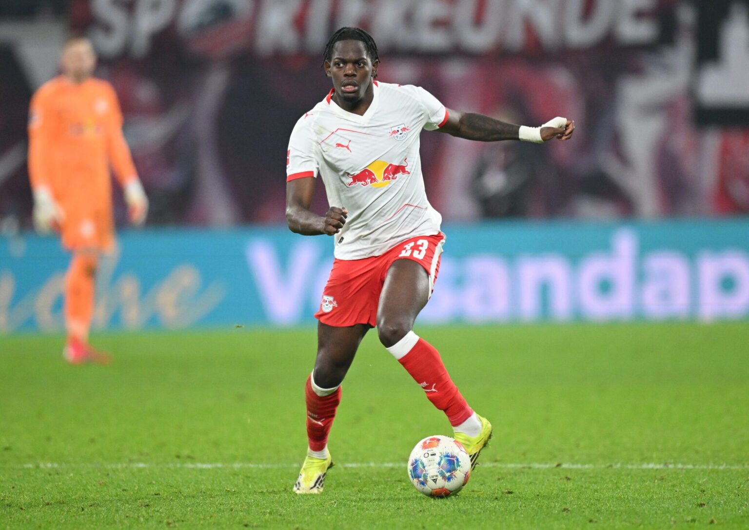 Lukeba Interested in Premier League Transfer as Trio Engages in Discussions