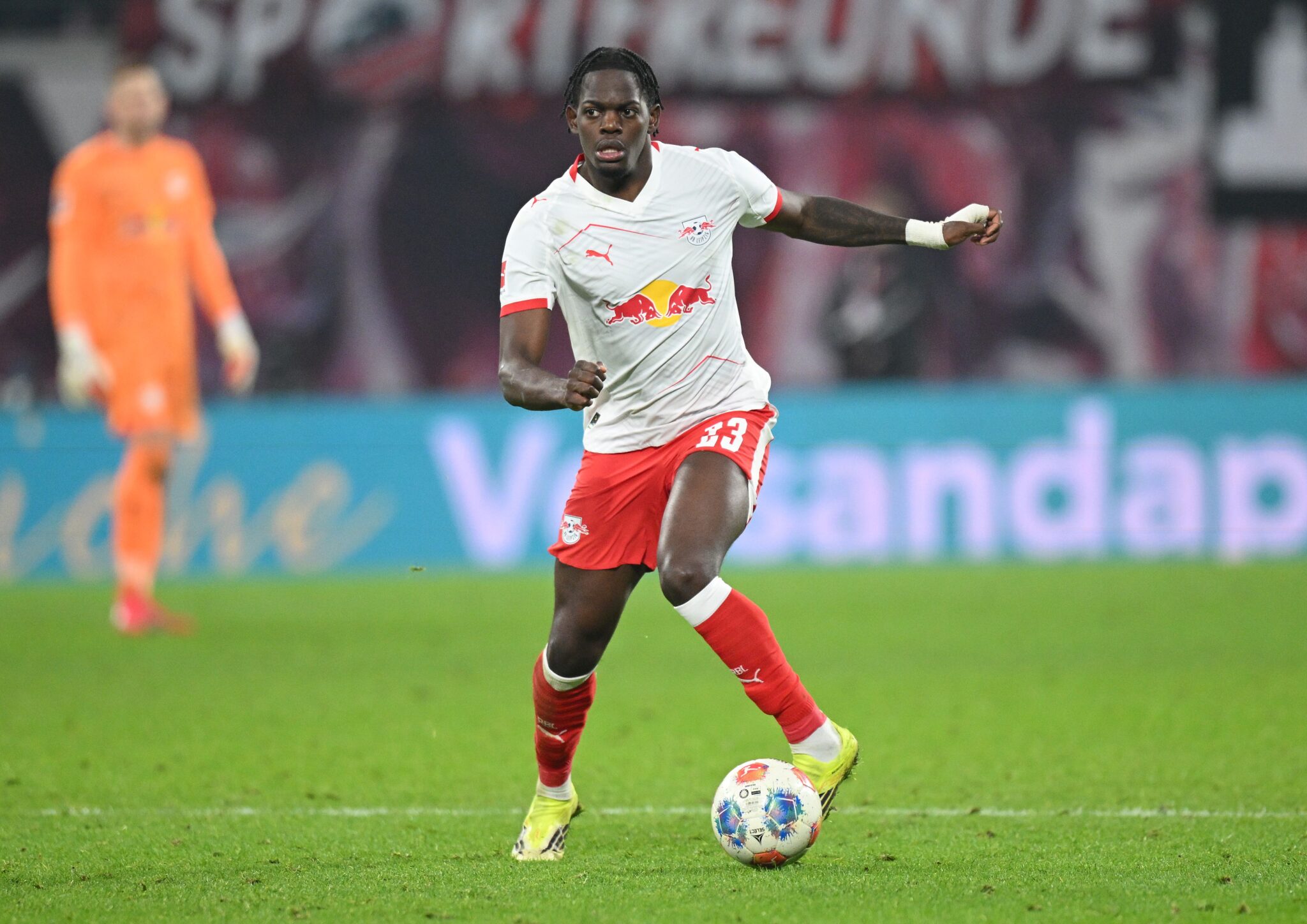 Lukeba Interested in Premier League Transfer as Trio Engages in Discussions