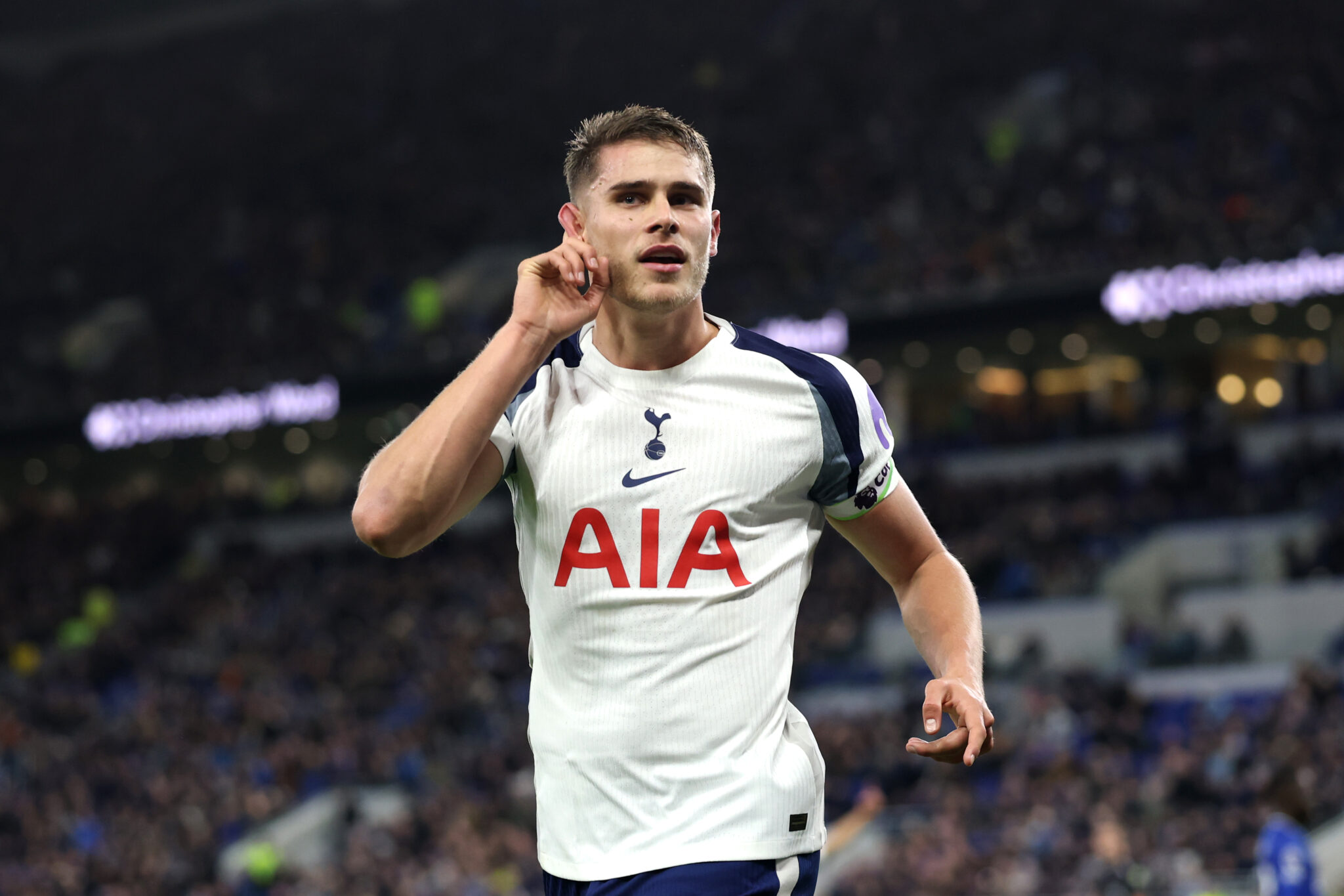 Micky van de Ven Responds to Claims Spurs Players Lack Motivation