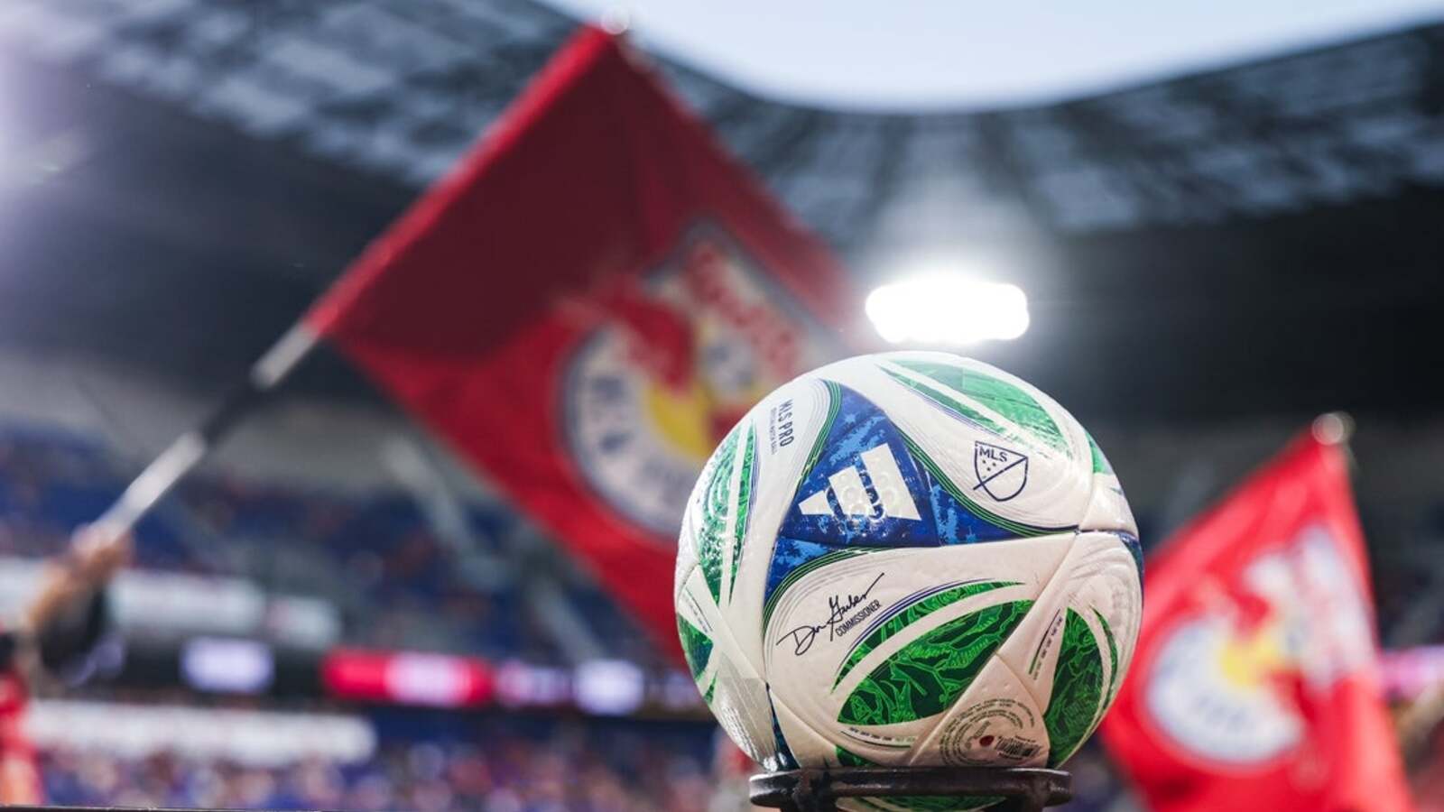 Red Bulls Sign Colombian Forward Julian Bazan