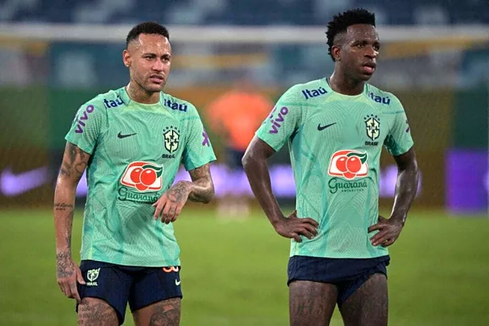 Rio Ferdinand Shares Thoughts with Carlo Ancelotti on Neymar's World Cup Decision