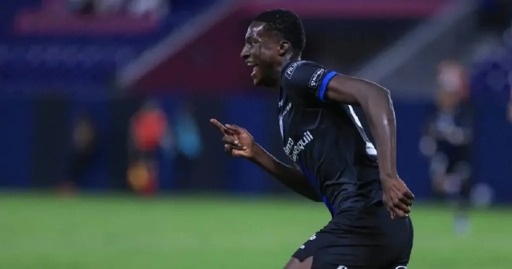 ജുവാൻ അംഗുലോയുടെ മാഞ്ചസ്റ്റർ യുണൈറ്റഡ് പ്രവേശനം: ചർച്ചകൾക്ക് വഴിതുറന്ന് ഇൻഡിപെൻഡിയൻ്റേ ജുവാൻ അംഗുലോയുടെ മാഞ്ചസ്റ്റർ യുണൈറ്റഡ് പ്രവേശനം: ചർച്ചകൾക്ക് വഴിതുറന്ന് ഇൻഡിപെൻഡിയൻ്റേ