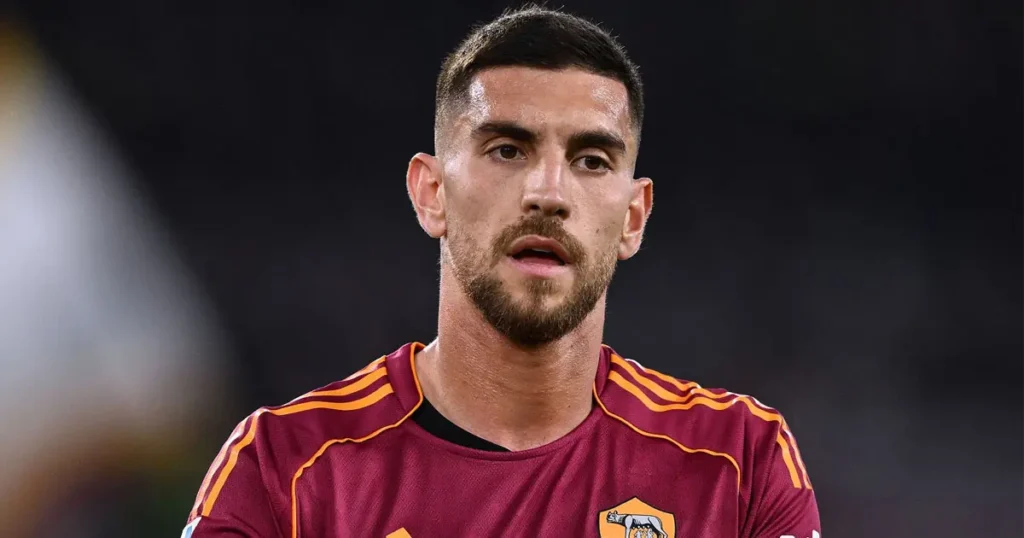 റോമയുമായുള്ള കരാർ പുതുക്കൽ: ശമ്പളം വെട്ടിക്കുറയ്ക്കണമെന്ന നിബന്ധനയിൽ ലോറെൻസോ പെല്ലെഗ്രിനിയുടെ തീരുമാനം നിർണ്ണായകം