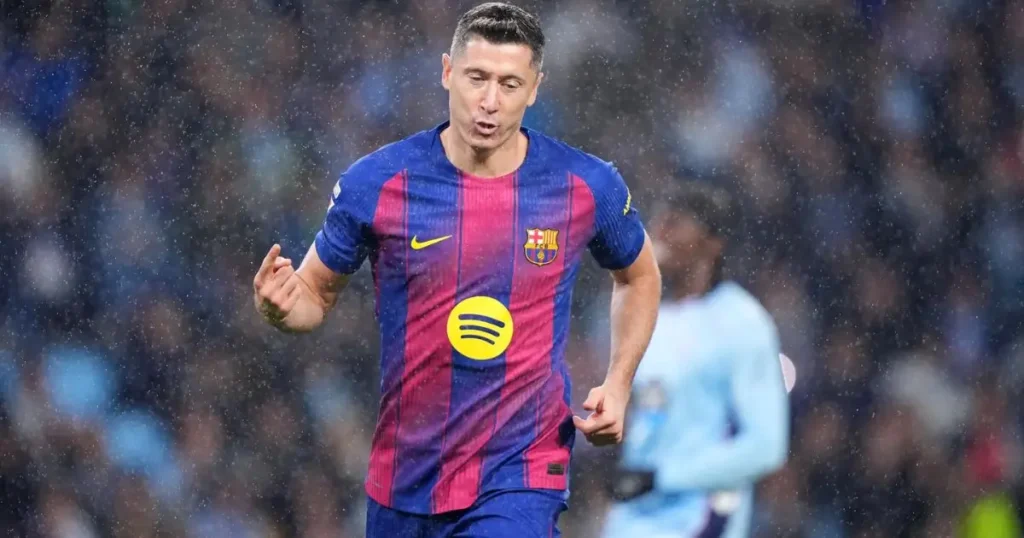 ബാഴ്സലോണയുടെ കരാർ വാഗ്ദാനത്തിൽ ഏപ്രിൽ അവസാനത്തോടെ മറുപടി നൽകുമെന്ന് ലെവൻഡോവ്സ്കി