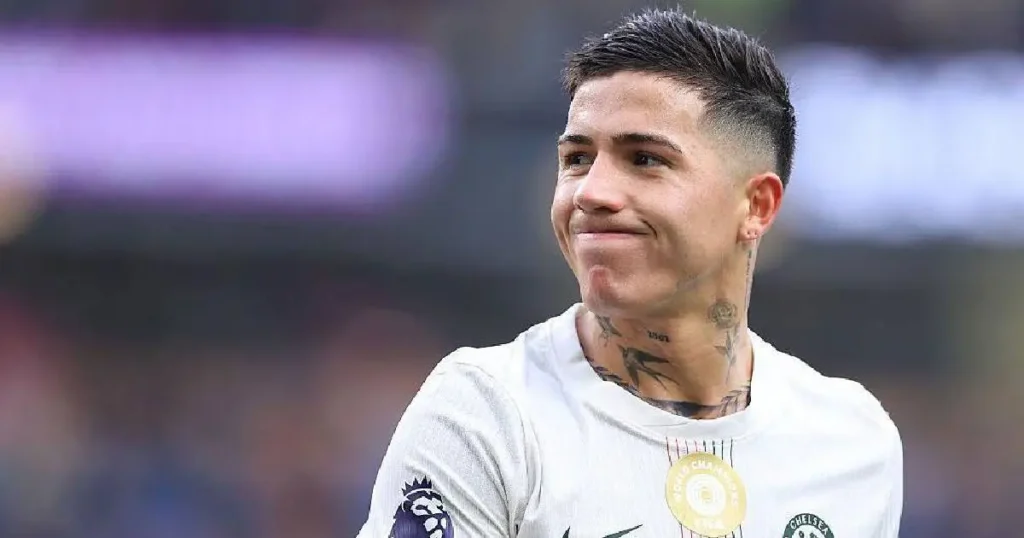 ചെൽസി വിൽക്കാനൊരുങ്ങുന്നു: എൻസോ ഫെർണാണ്ടസിനെ ടീമിലേക്ക് തിരികെ വിളിക്കുന്നത് മൂല്യം ഉയർത്താൻ, റിപ്പോർട്ടുകൾ