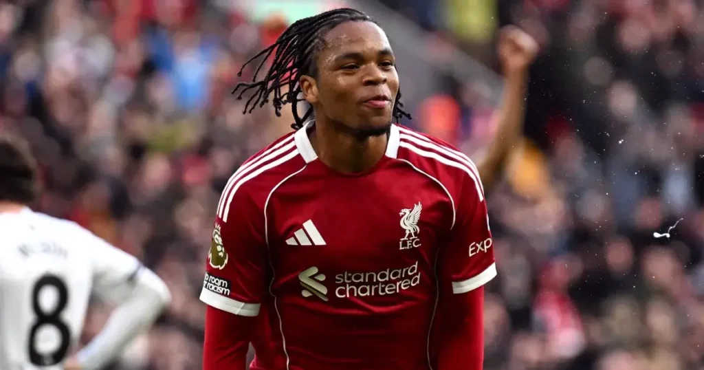 ലിവർപൂളിനായി പ്രീമിയർ ലീഗിൽ ഗോൾ നേടുന്ന ഏറ്റവും പ്രായം കുറഞ്ഞ താരമായി റിയോ നുഗോമോഹ