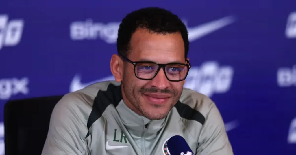 Premier League: लियाम रोसिनियर ने चेल्सी को मैनचेस्टर सिटी के खिलाफ आक्रामक खेलने की सलाह दी