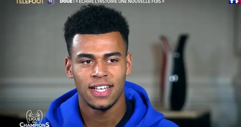 ലിവർപൂളിനെതിരായ പോരാട്ടം: ചരിത്രം കുറിക്കാൻ പിഎസ്‌ജി തയ്യാറെന്ന് ഡെസിർ ഡൂ.