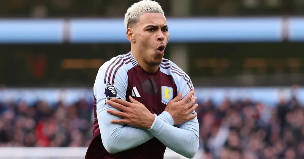 മാഞ്ചസ്റ്റർ യുണൈറ്റഡിലേക്ക് മാറാൻ താല്പര്യമെന്ന് മോർഗൻ റോജേഴ്സ്; താരത്തിനായി ചെൽസിയും രംഗത്ത്