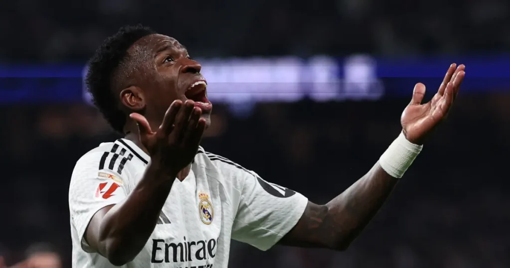 വിനീഷ്യസിനെ ഒപ്പുവെക്കാനുള്ള അവസരം നിരസിച്ച് ചെൽസിയടക്കമുള്ള യൂറോപ്യൻ ക്ലബ്ബുകൾ: റിപ്പോർട്ട്