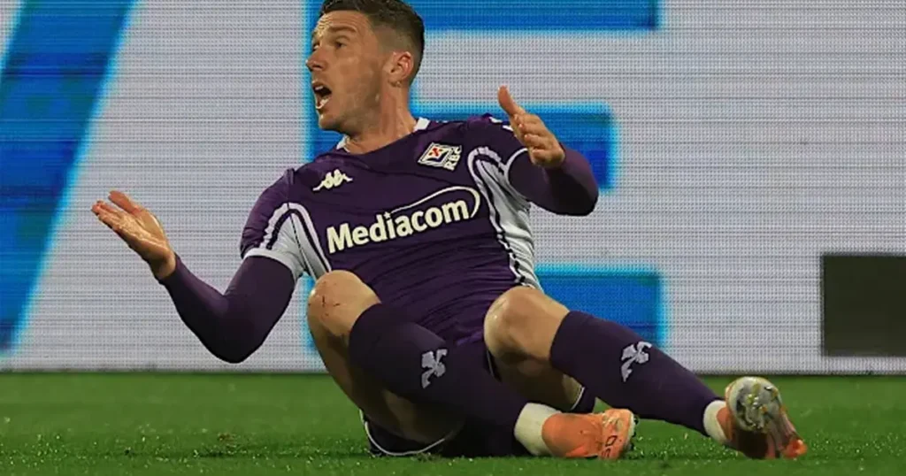 Serie A: लेचे बनाम फियोरेंटिना मैच के दौरान रॉबिन गोसेंस चोटिल