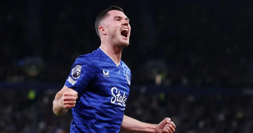 എവർട്ടണിൽ പത്താം സീസണിലേക്ക്; മൈക്കൽ കീൻ കരാർ 2027 വരെ നീട്ടി