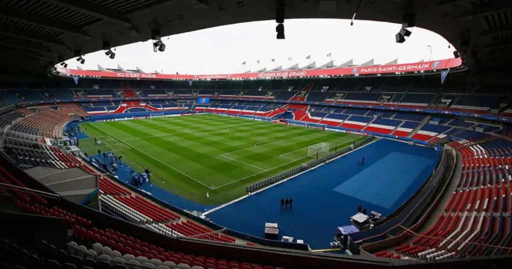 പിഎസ്ജി-ബയേൺ ചാമ്പ്യൻസ് ലീഗ് സെമിഫൈനൽ: റഫറിയെ പ്രഖ്യാപിച്ച് യുവേഫ