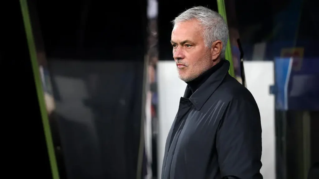 Another club joins the hunt for José Mourinho