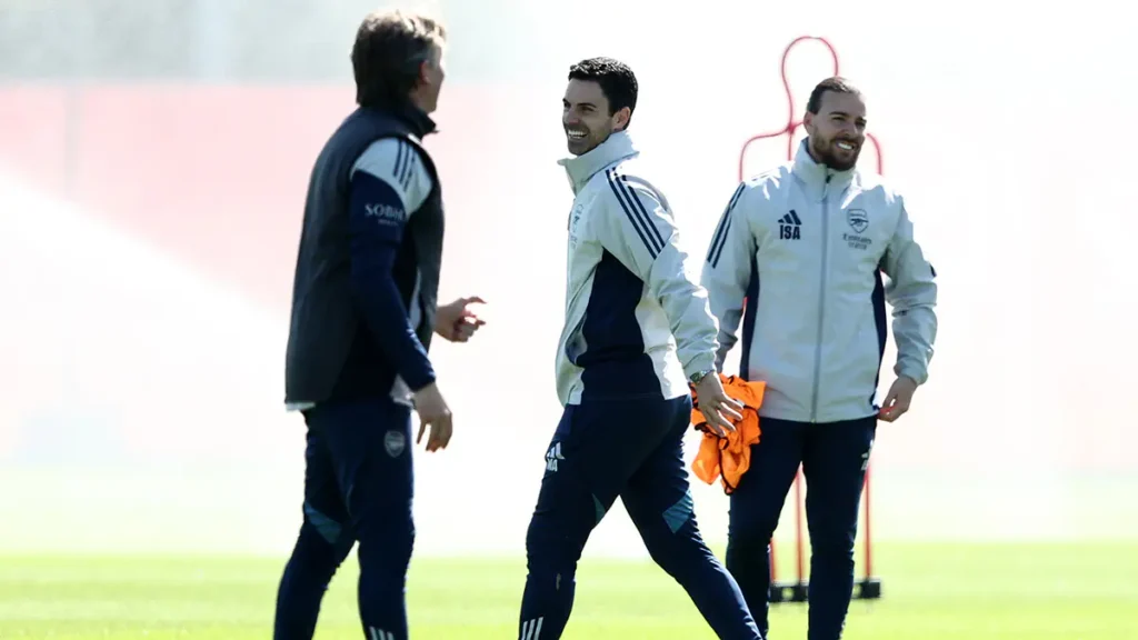 Arteta Shocks Fans with Unique New Training Drill at Arsenal Arteta Shocks Fans with Unique New Training Drill at Arsenal