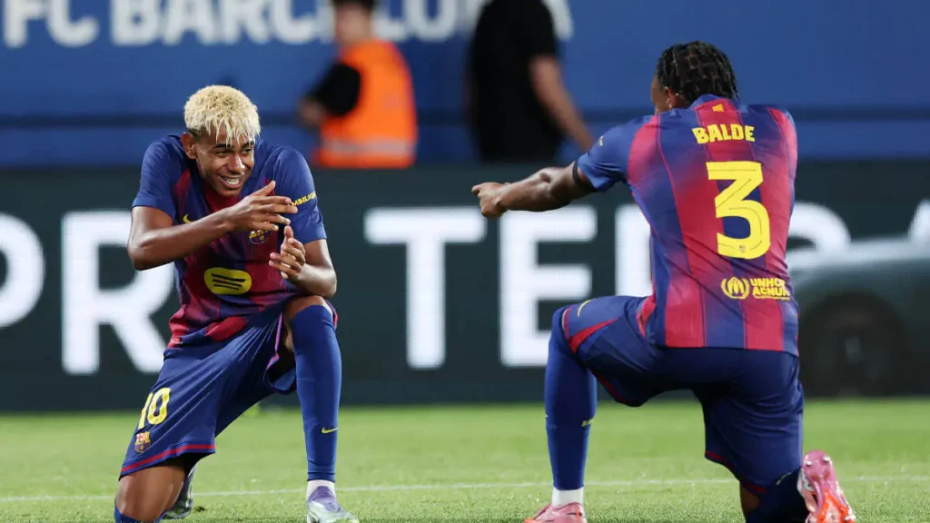 Aston Villa makes €50 million bid for Barcelona defender