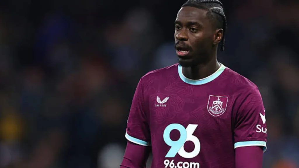 Brentford is interested in Axel Tuanzebe