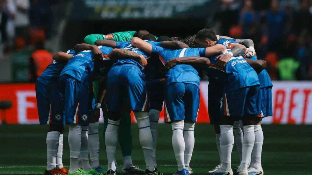 Calvert-Lewin Avoids Red Card After Foul on Cucurella