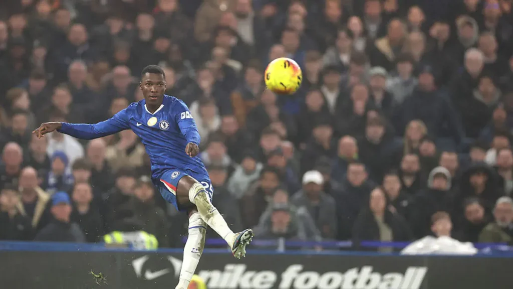 Chelsea’s top leader inks new contract with the club