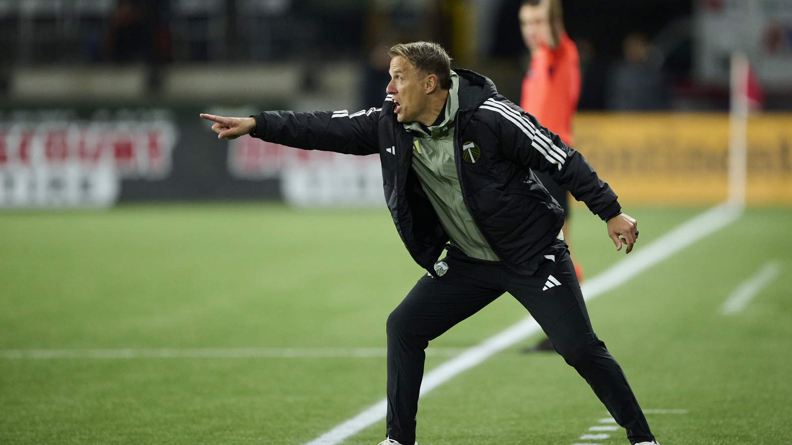 Gary Neville Reveals Efforts to Bring Steven Gerrard to Manchester United