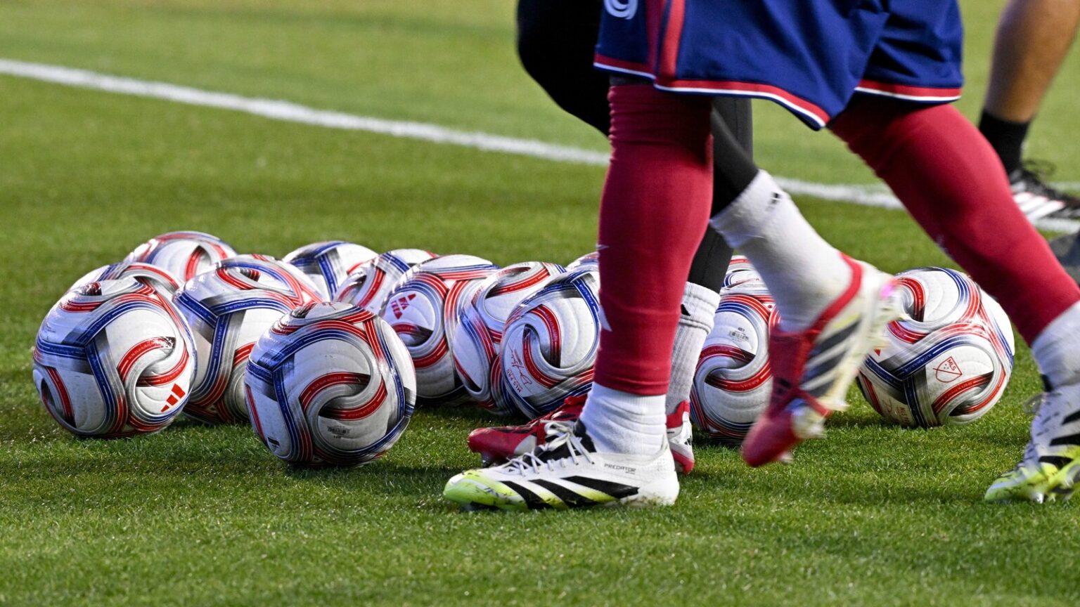 How Italy’s Failure to Qualify for the 2026 World Cup Could Benefit Manchester United’s Sandro Tonali Transfer