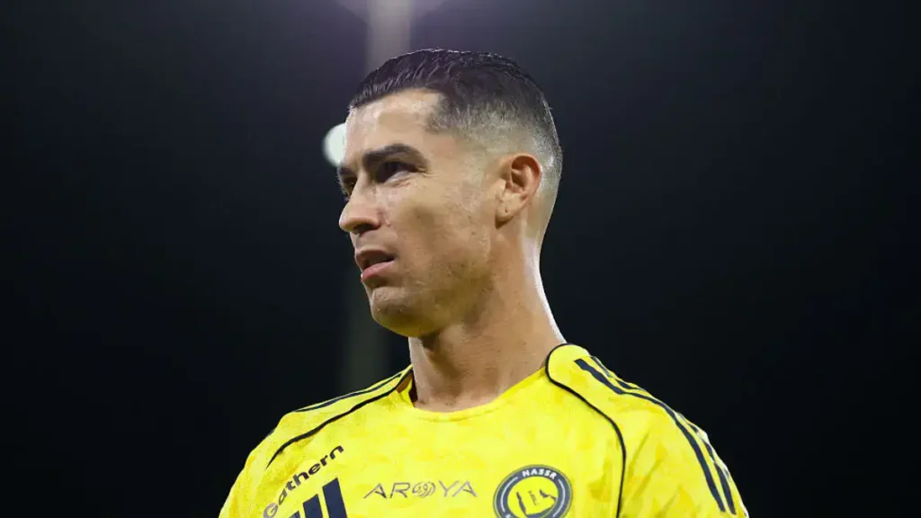 “I ate hamburgers and stayed up until 2 a.m. watching UFC fights, but…” – Cristiano Ronaldo shares his fitness secret “I ate hamburgers and stayed up until 2 a.m. watching UFC fights, but…” – Cristiano Ronaldo shares his fitness secret