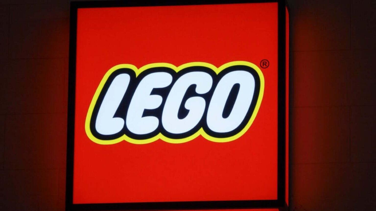 LEGO Unveils Exciting Ad Featuring Lionel Messi and Cristiano Ronaldo, Thrilling Football Fans LEGO Unveils Exciting Ad Featuring Lionel Messi and Cristiano Ronaldo, Thrilling Football Fans