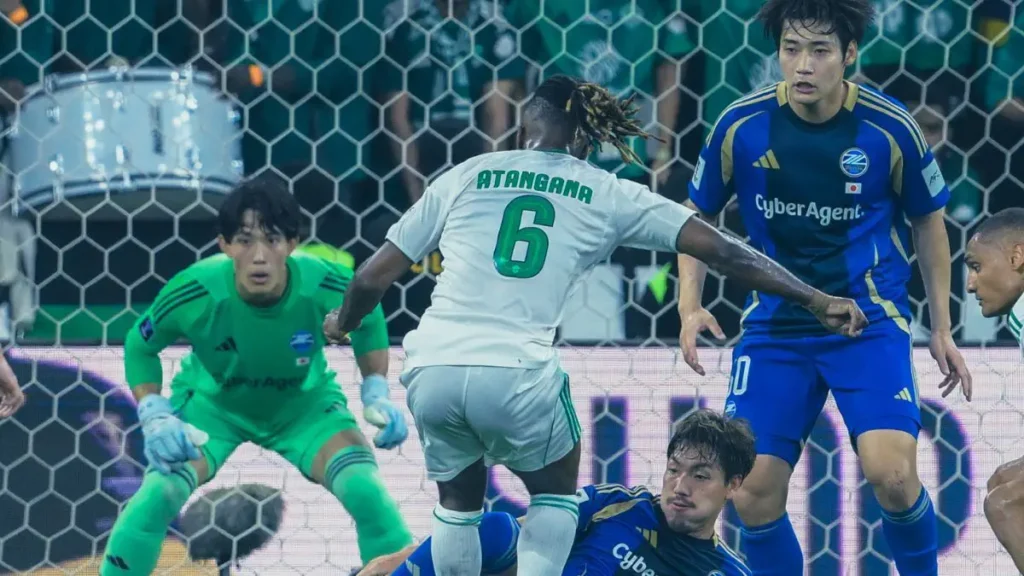 Machida’s Humorous Corner Routine Goes Awry in AFC Champions League Final