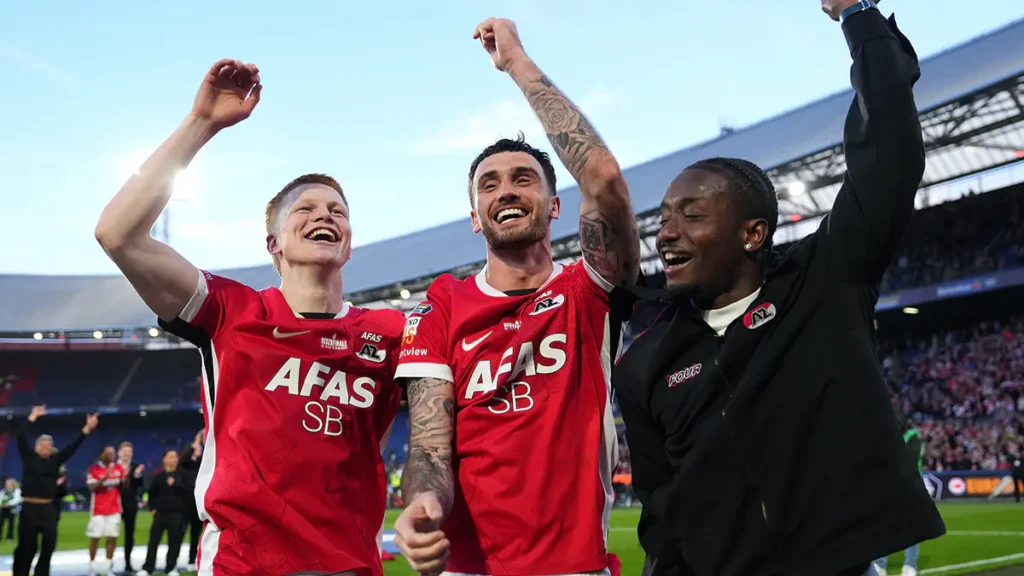 Manchester United and Chelsea join the hunt for AZ Alkmaar starlet